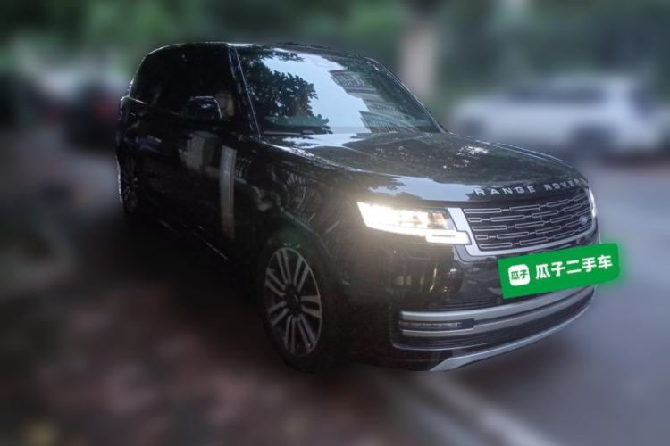 Used Land Rover Range 2024 3.0 L6 400 PS Extended Luxury Edition Front Right 45 Deg
