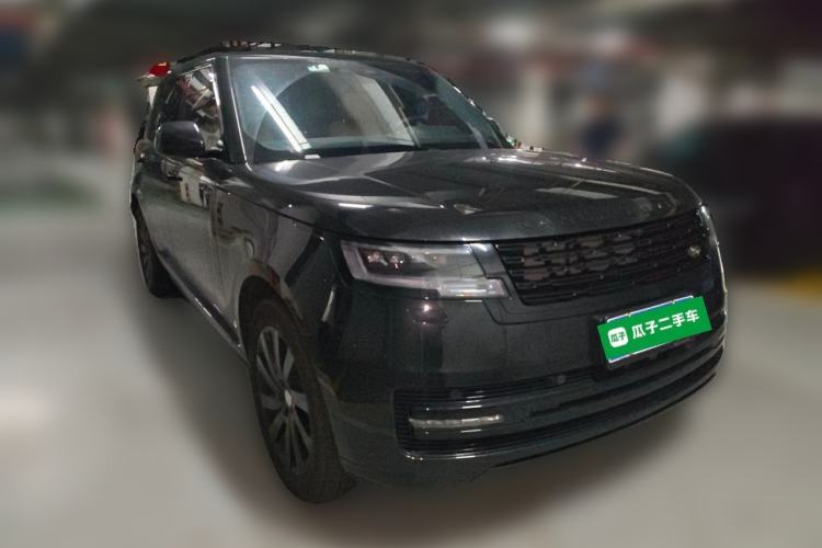 Used Land Rover Range 2024 3.0 L6 400 PS Prestige Extended Version 7-Seater Front Right 45 Deg