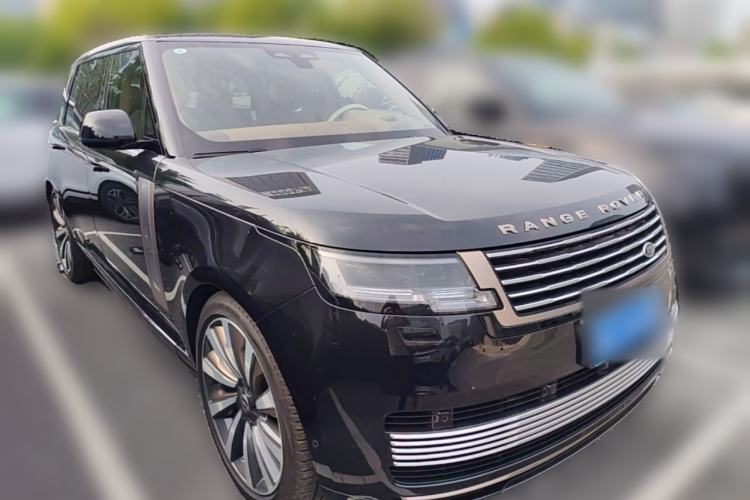 Used Land Rover Range 2024 3.0 L6 400 PS SV Prestige Extended-Length 4-Seat Version Front Right 45 Deg