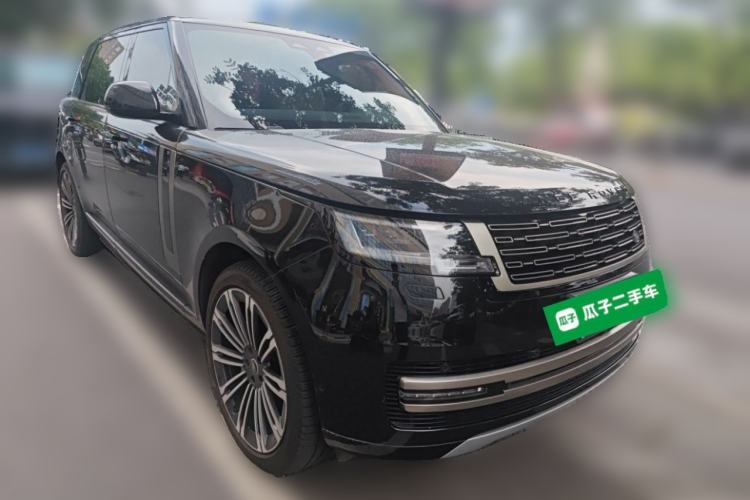 Used Land Rover Range 2024 3.0 L6 400 PS Prestige Extended Version 7-Seater Front Right 45 Deg