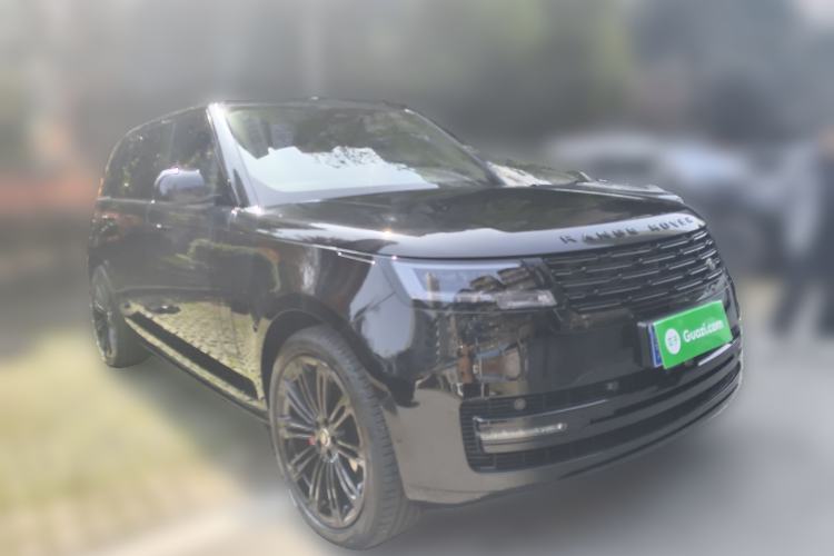 Used Land Rover Range 2024 3.0 L6 400 PS Prestige Extended Version 7-Seater Front Right 45 Deg