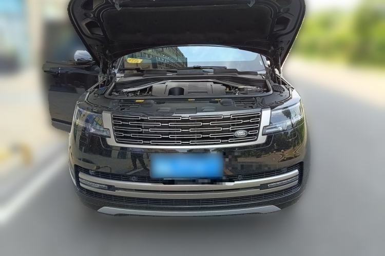 Used Land Rover Range 2024 3.0 L6 400 PS Extended Luxury Edition Front