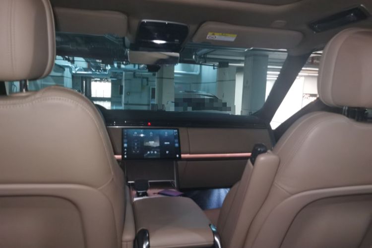 Used Land Rover Range 2024 3.0 L6 400 PS Extended Luxury Edition Headliner