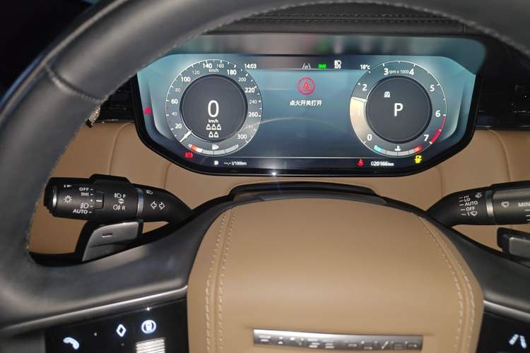 Used Land Rover Range 2024 3.0 L6 400 PS Prestige Extended Version 7-Seater Instrument Cluster