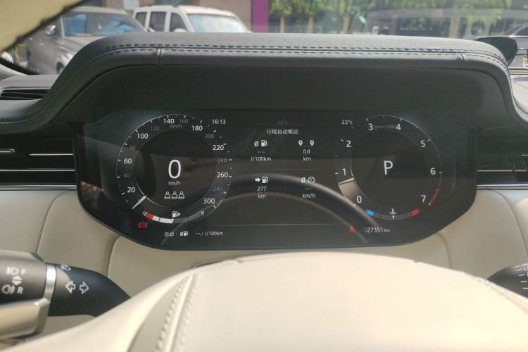 Used Land Rover Range 2024 3.0 L6 400 PS Extended Version Instrument Cluster