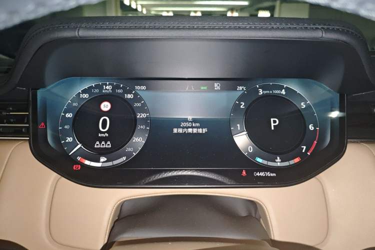 Used Land Rover Range 2024 3.0 L6 360 PS Grand Edition Instrument Cluster