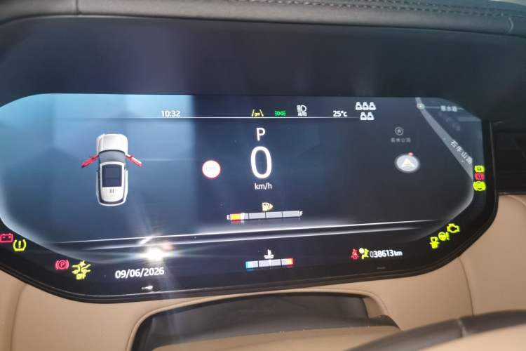 Used Land Rover Range 2024 3.0 L6 400 PS Extended Luxury Edition Instrument Cluster