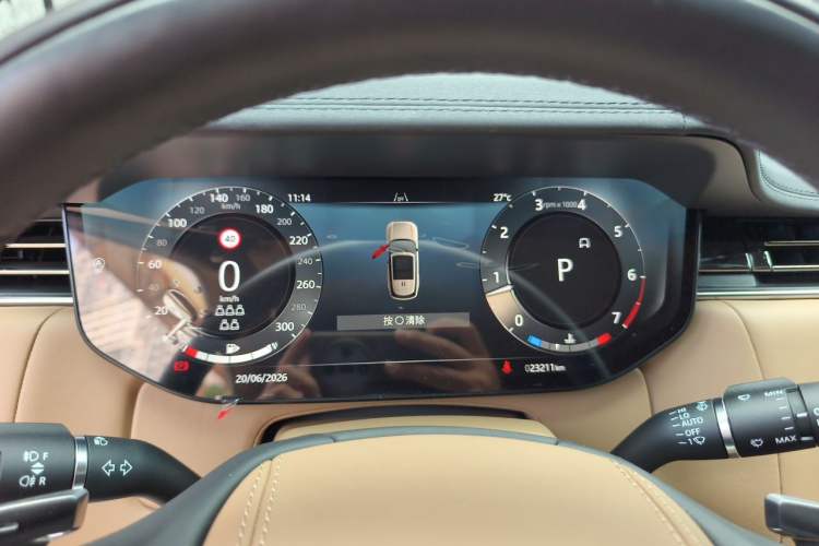 Used Land Rover Range 2024 3.0 L6 400 PS Prestige Extended Version 7-Seater Instrument Cluster