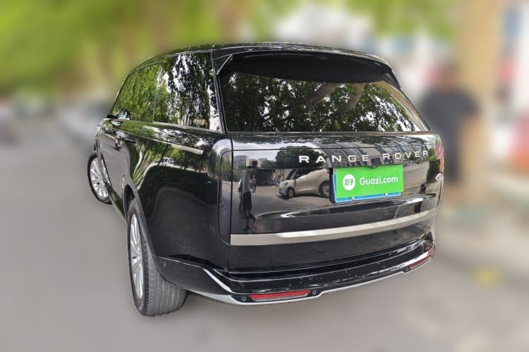 Used Land Rover Range 2024 3.0 L6 400 PS Prestige Extended Version 7-Seater Rear Left 45 Deg