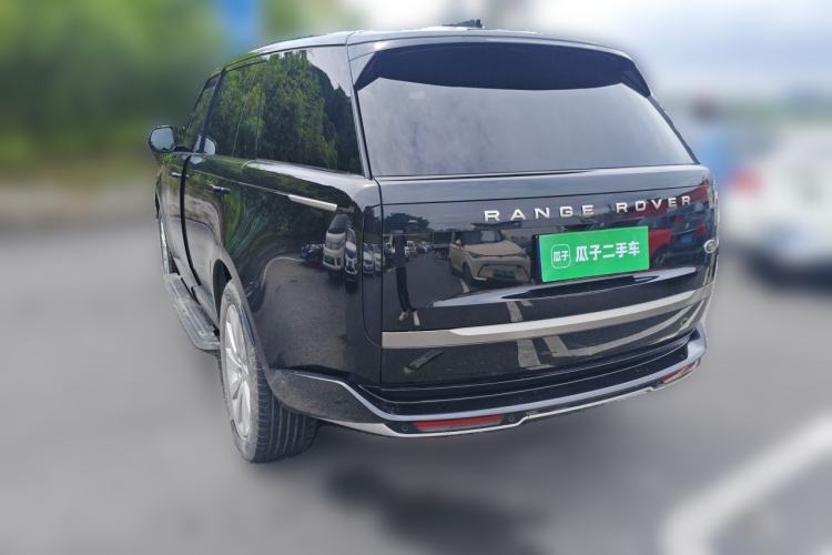 Used Land Rover Range 2024 3.0 L6 400 PS Prestige Extended Version 7-Seater Rear Left 45 Deg
