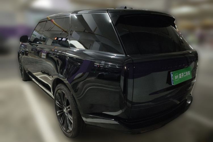 Used Land Rover Range 2024 3.0 L6 400 PS Prestige Extended Version 7-Seater Rear Left 45 Deg