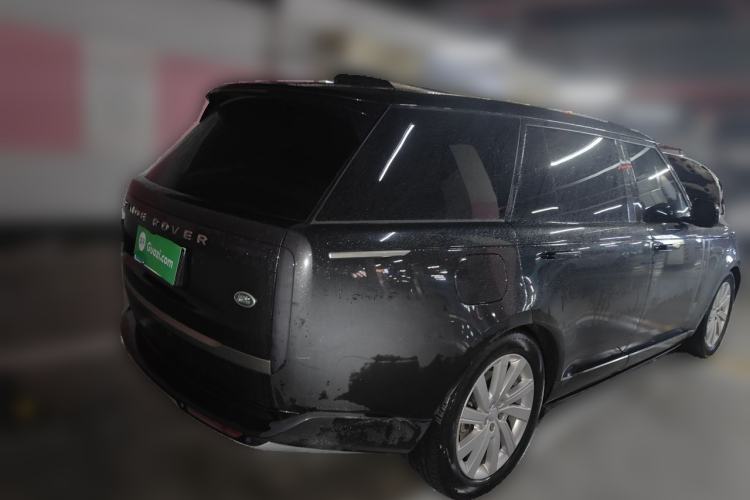 Used Land Rover Range 2024 3.0 L6 400 PS Prestige Extended Version 7-Seater Rear Right 45 Deg
