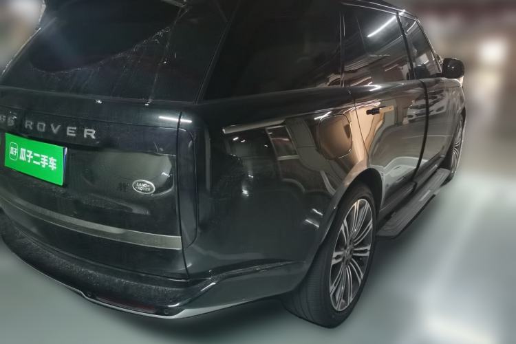 Used Land Rover Range 2024 3.0 L6 400 PS Extended Luxury Edition Rear Right 45 Deg