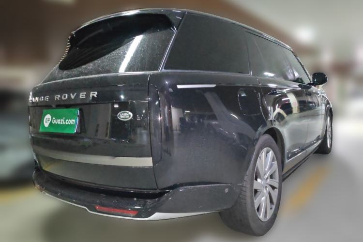 Used Land Rover Range 2024 3.0 L6 400 PS Prestige Extended Version 7-Seater Rear Right 45 Deg