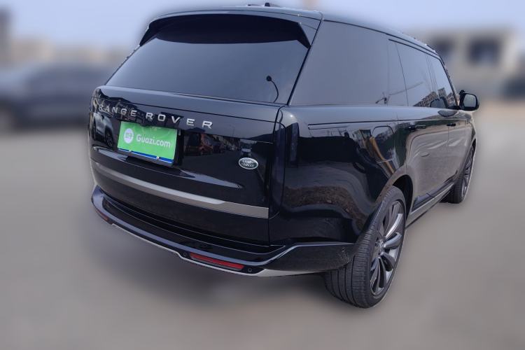 Used Land Rover Range 2024 3.0 L6 400 PS Prestige Extended Version 7-Seater Rear Right 45 Deg