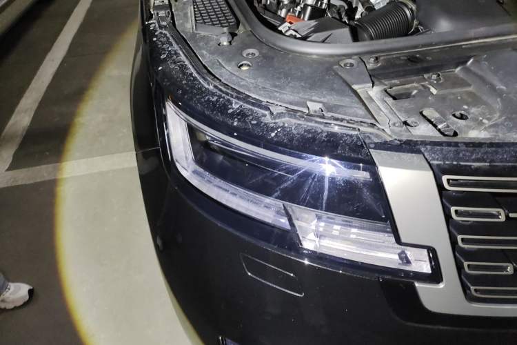 Used Land Rover Range 2024 3.0 L6 360 PS Grand Edition Right Front Headlight