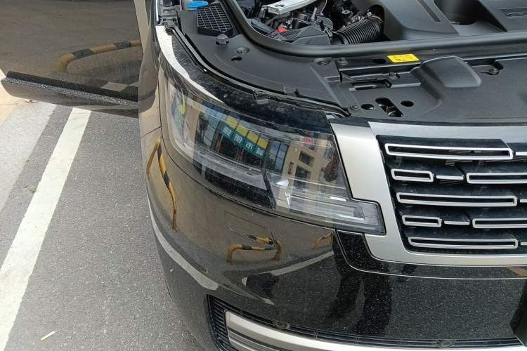 Used Land Rover Range 2024 3.0 L6 400 PS Extended Luxury Edition Right Front Headlight