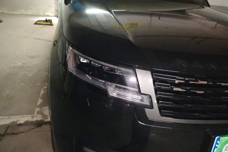Used Land Rover Range 2024 3.0 L6 400 PS Extended Luxury Edition Right Front Headlight