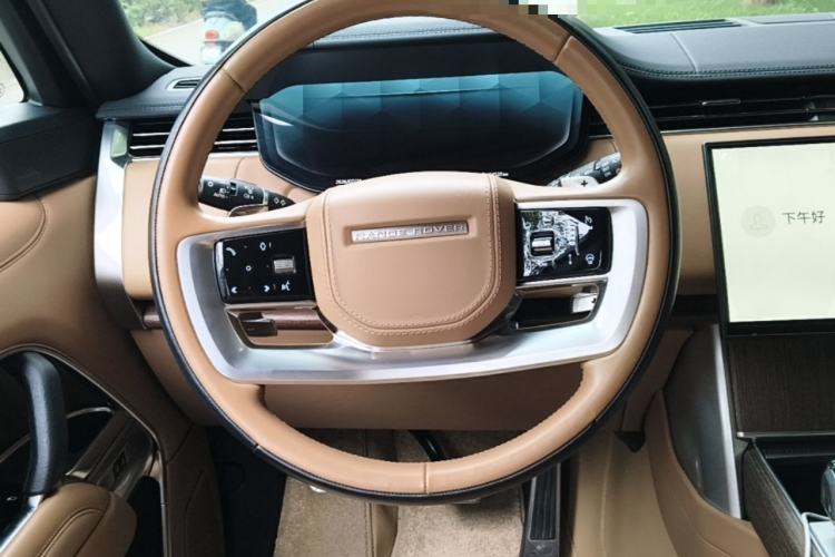 Used Land Rover Range 2024 3.0 L6 400 PS Extended Version Steering Wheel