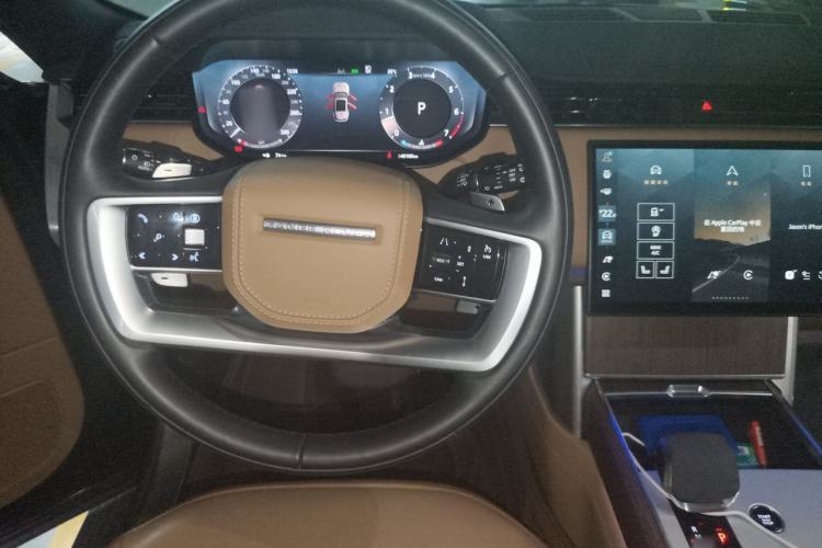 Used Land Rover Range 2024 3.0 L6 400 PS Prestige Extended Version 7-Seater Steering Wheel