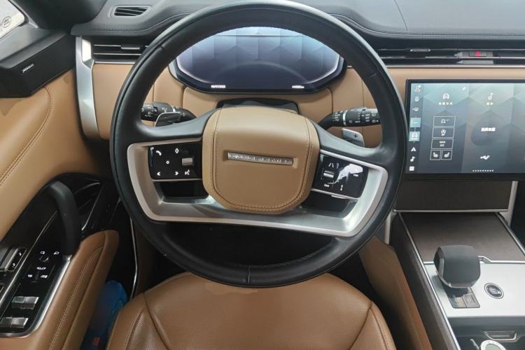 Used Land Rover Range 2024 3.0 L6 400 PS Prestige Extended Version 7-Seater Steering Wheel