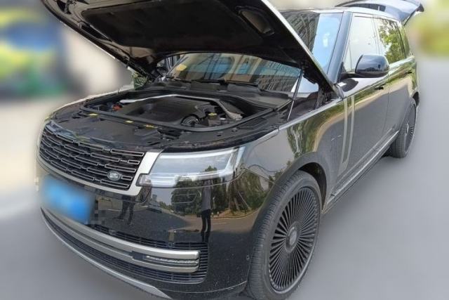 Used Land Rover Range 2024 3.0 L6 400 PS Extended Luxury Edition