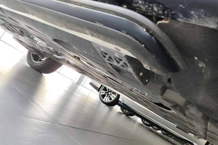 Used Land Rover Range 2024 3.0 L6 400 PS Extended Luxury Edition Chassis Front Right
