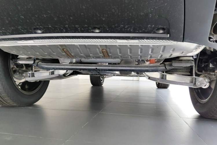 Used Land Rover Range 2024 3.0 L6 400 PS Extended Luxury Edition Chassis Rear