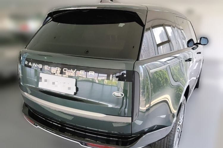 Used Land Rover Range 2024 3.0 L6 400 PS Extended Luxury Edition Rear Right 45 Deg
