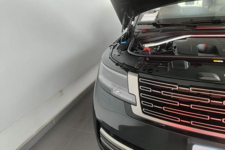 Used Land Rover Range 2024 3.0 L6 400 PS Extended Luxury Edition Right Front Headlight