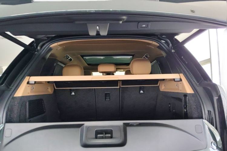 Used Land Rover Range 2024 3.0 L6 400 PS Extended Luxury Edition Trunk