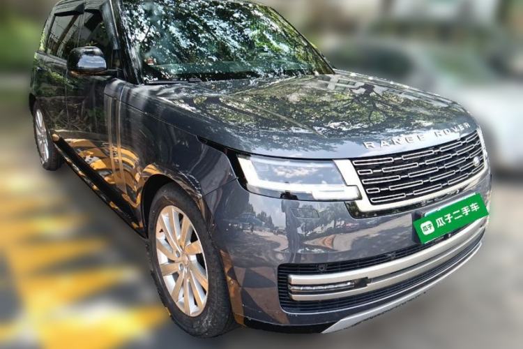 Used Land Rover Range 2024 3.0 L6 400 PS Prestige Extended Version 7-Seater Front Right 45 Deg