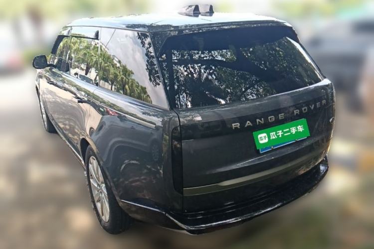 Used Land Rover Range 2024 3.0 L6 400 PS Prestige Extended Version 7-Seater Rear Left 45 Deg