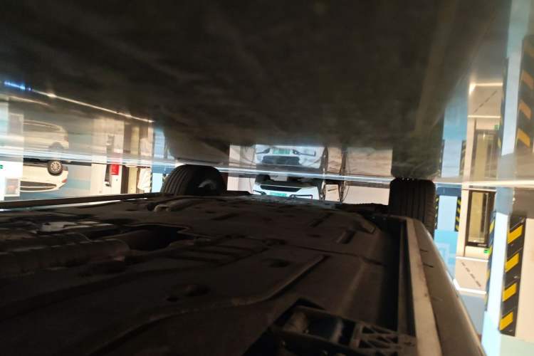 Used Land Rover Range 2024 3.0 L6 400 PS Extended Luxury Edition Chassis Rear Left