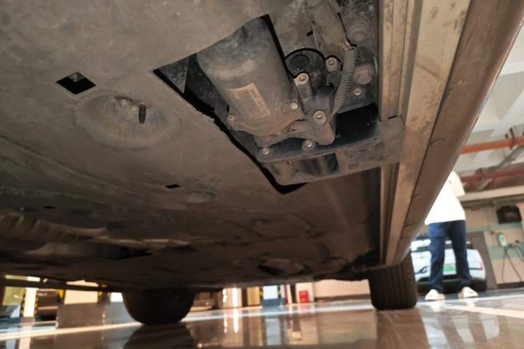 Used Land Rover Range 2024 3.0 L6 400 PS Extended Luxury Edition Chassis Rear Right