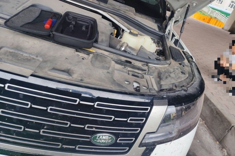 Used Land Rover Range 2024 3.0 L6 400 PS Prestige Extended Version 7-Seater Engine Bay Left
