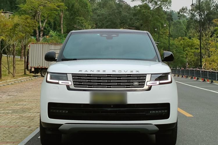 Used Land Rover Range 2024 3.0 L6 360 PS Grand Edition Exterior 1