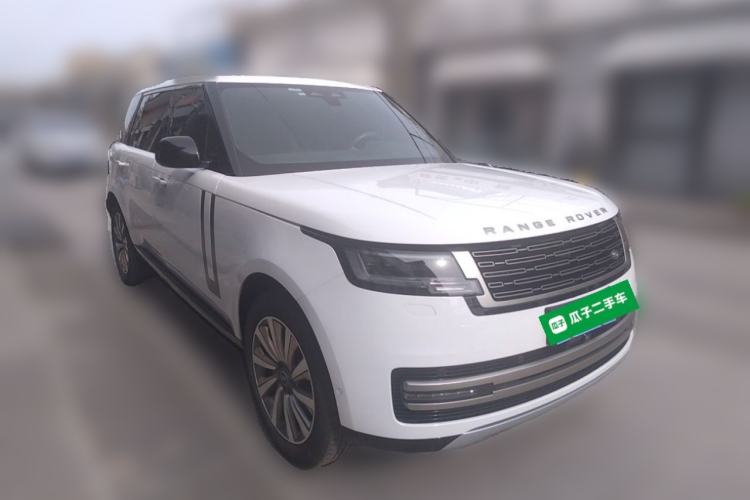 Used Land Rover Range 2024 3.0 L6 400 PS Prestige Extended Version 7-Seater Front Right 45 Deg