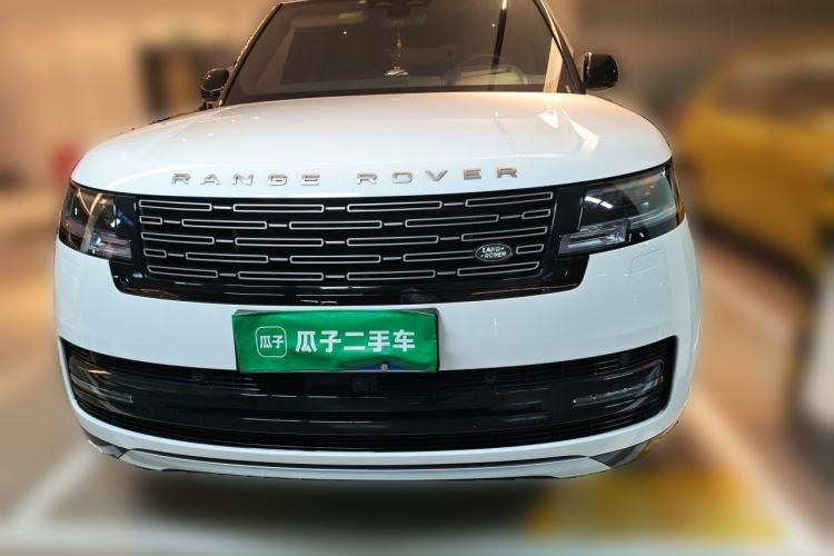 Used Land Rover Range 2024 3.0 L6 400 PS Extended Luxury Edition Front