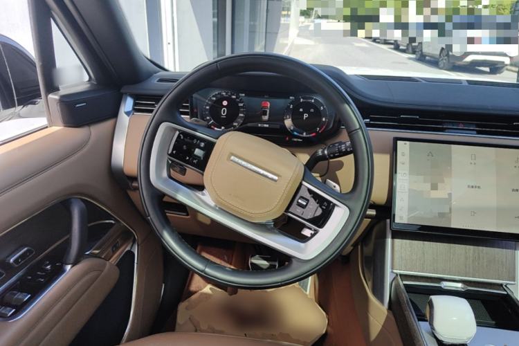 Used Land Rover Range 2024 3.0 L6 400 PS Prestige Extended Version 7-Seater Steering Wheel