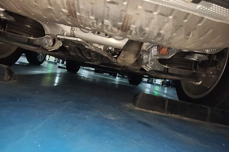 Used Land Rover Range 2025 3.0 L6 400 PS Extended Luxury Edition Chassis Rear