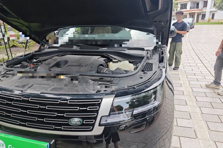 Used Land Rover Range 2025 3.0 L6 400 PS Extended Luxury Edition Engine Bay Left