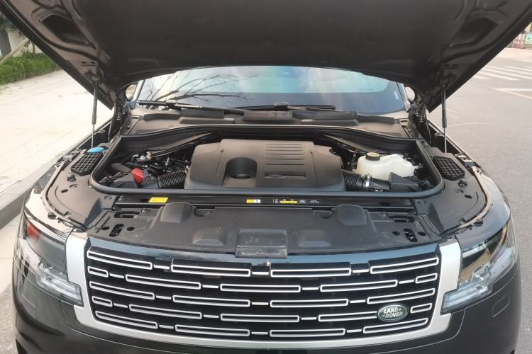 Used Land Rover Range 2025 3.0 L6 400 PS Extended-Length Genesis Edition Engine Bay