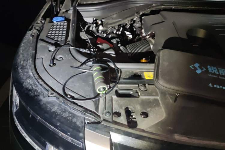 Used Land Rover Range 2025 3.0 L6 400 PS Extended Luxury Version 7-Seater Engine Bay Right