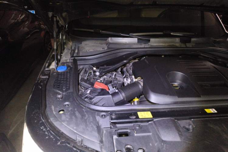 Used Land Rover Range 2025 3.0 L6 400 PS Extended Luxury Version 7-Seater Engine Bay Right