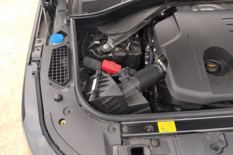 Used Land Rover Range 2025 3.0 L6 400 PS Extended Luxury Edition Engine Bay Right