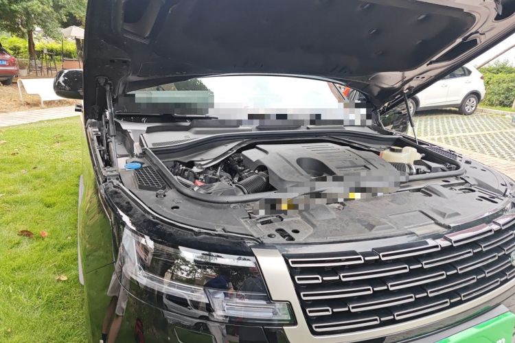 Used Land Rover Range 2025 3.0 L6 400 PS Extended Luxury Edition Engine Bay Right