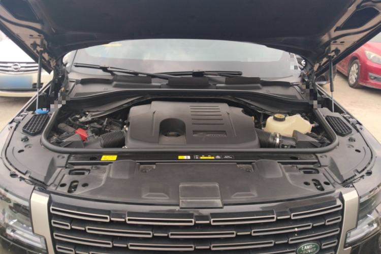 Used Land Rover Range 2025 3.0 L6 400 PS Extended Luxury Edition Engine Bay