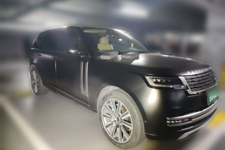 Used Land Rover Range 2025 3.0 L6 400 PS Extended Luxury Version 7-Seater Front Right 45 Deg