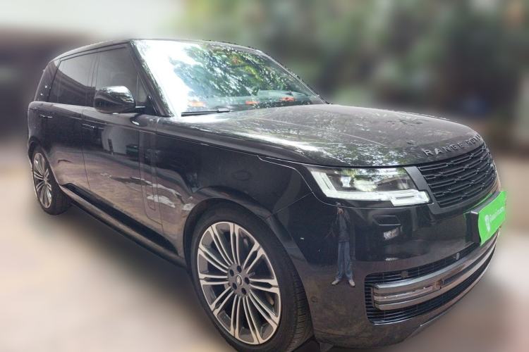 Used Land Rover Range 2025 3.0 L6 400 PS Extended-Length Genesis Edition Front Right 45 Deg